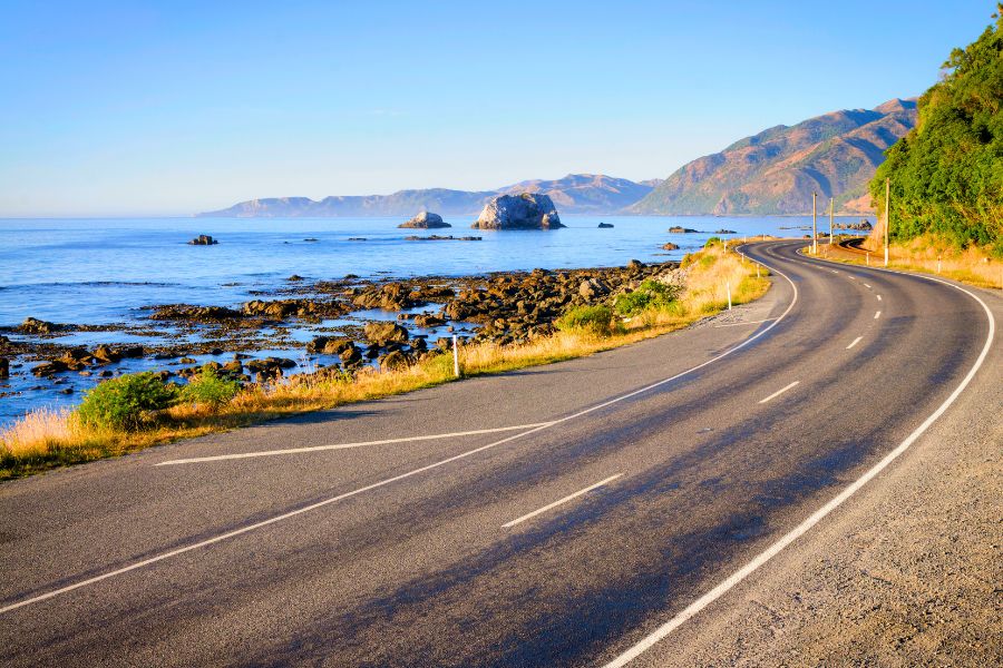 Essential Tips for Navigating New  Zealand’s Winding Roads Safely